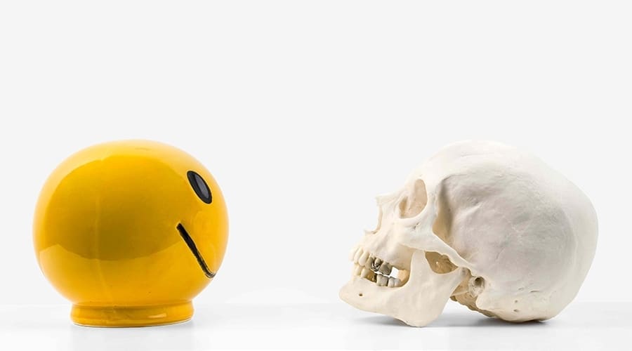 Typoe, Game Over (Detail), Found ceramic happy face bank, human skull with two gold teeth, plexiglass, Site specific, Dimensions variable 2013, courtesy of Spinello Projects