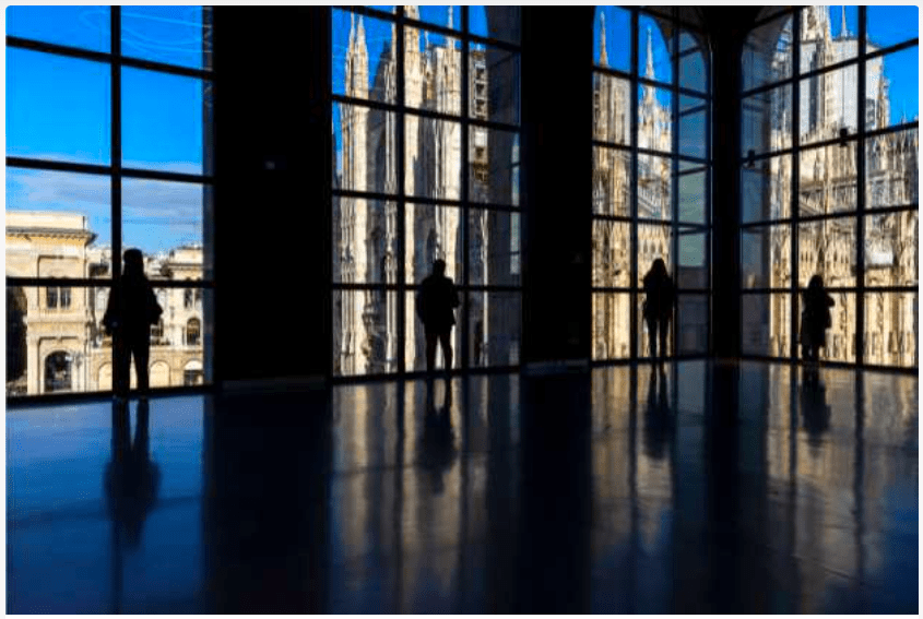 Palazzo Reale di Milano ospiterà la mostra fotografica Contemporary Museum Watching di ALEX TRUSTY, fino al 1 aprile