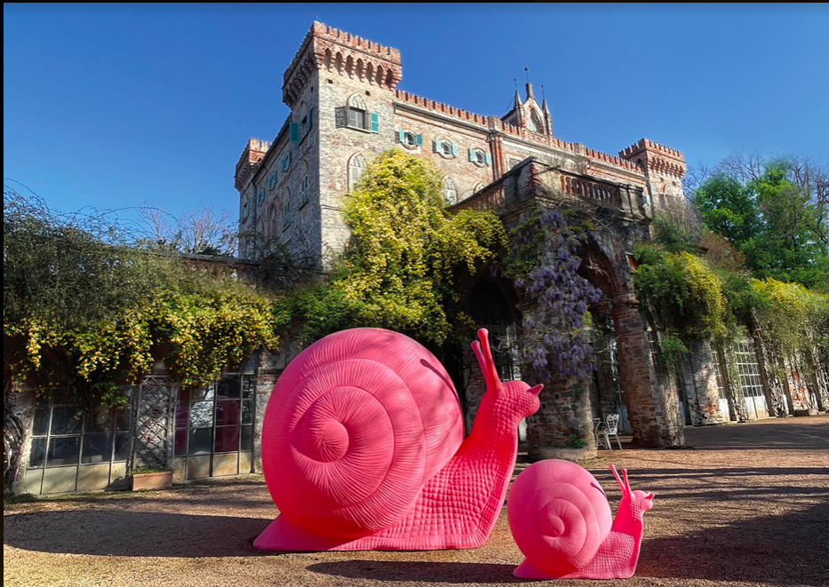 Il Castello di Montecavallo di Biella ospita la mostra "Spiriti del Tempo". CRACKING ART, dal 6 aprile al 9 giugno